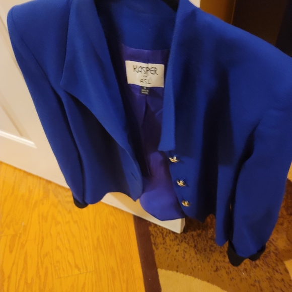 Jacket - Picture 1 of 7